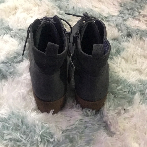 Boots - Picture 3 of 4